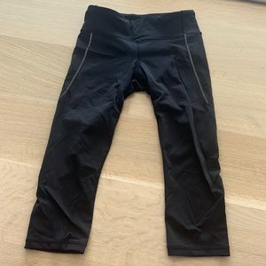 Lululemon cropped leggings